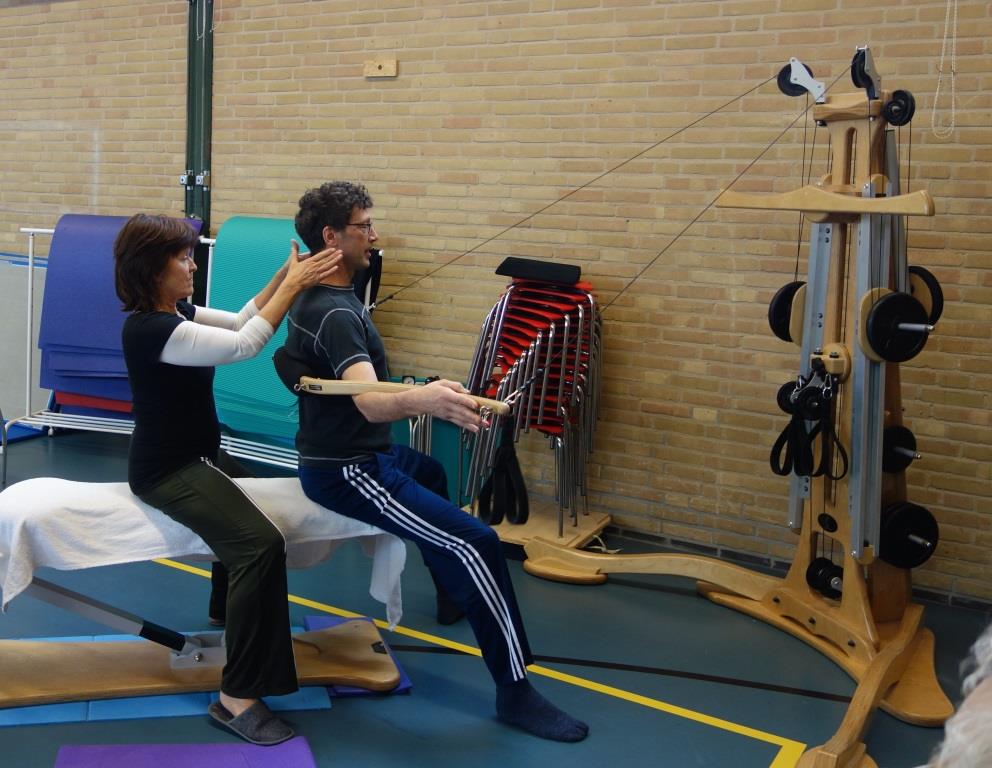 Pully tower: Gyrotonic systeem: Individuele coaching voor de rug en betere houding. Super om af en toe te doen. In de groepslessen kan je de nieuwe informatie gelijk toepassen!